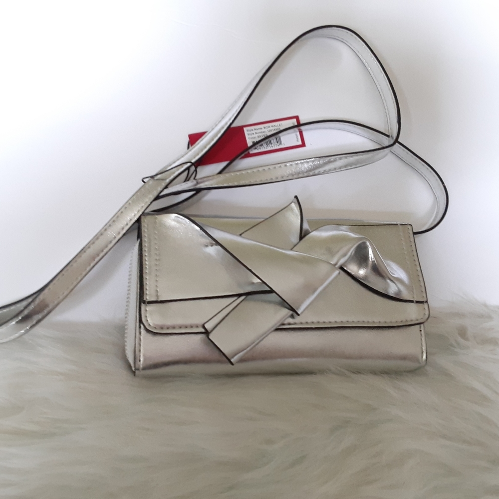 NEW Circus by Sam Edelman Silver Crossbody Bow Wallet Magnetic Close Gift